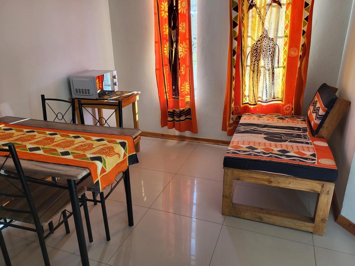 Maun Luxury Oasis Apartment ภายนอก รูปภาพ