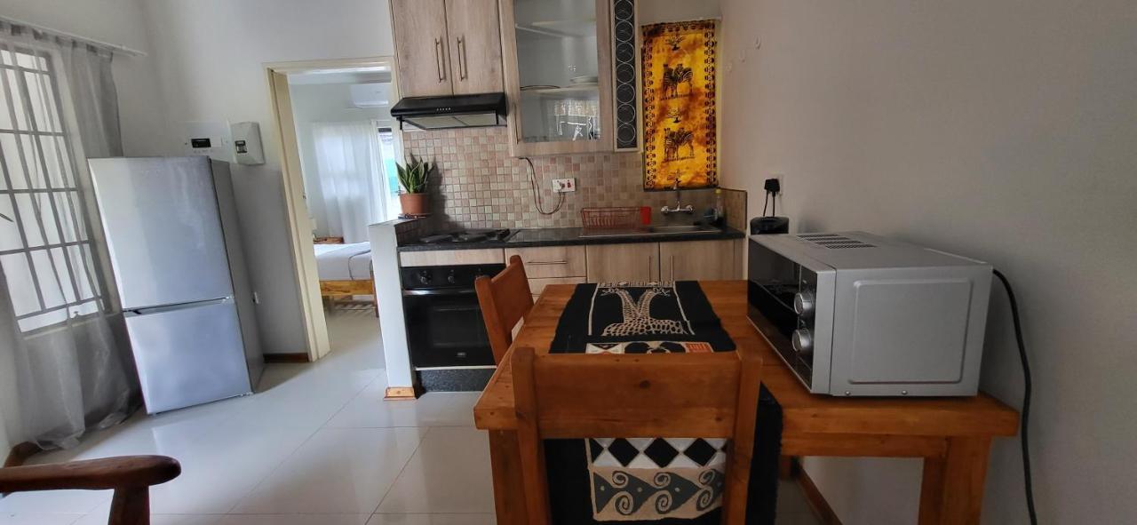 Maun Luxury Oasis Apartment ภายนอก รูปภาพ