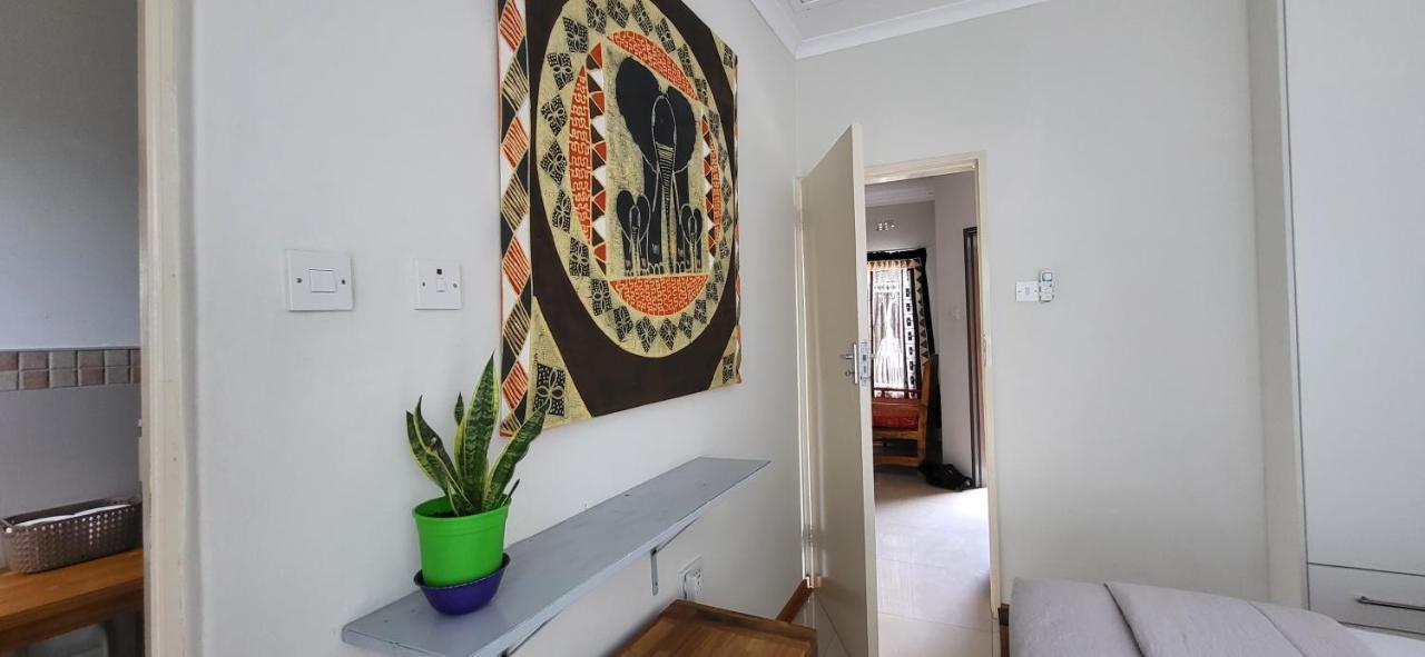 Maun Luxury Oasis Apartment ภายนอก รูปภาพ
