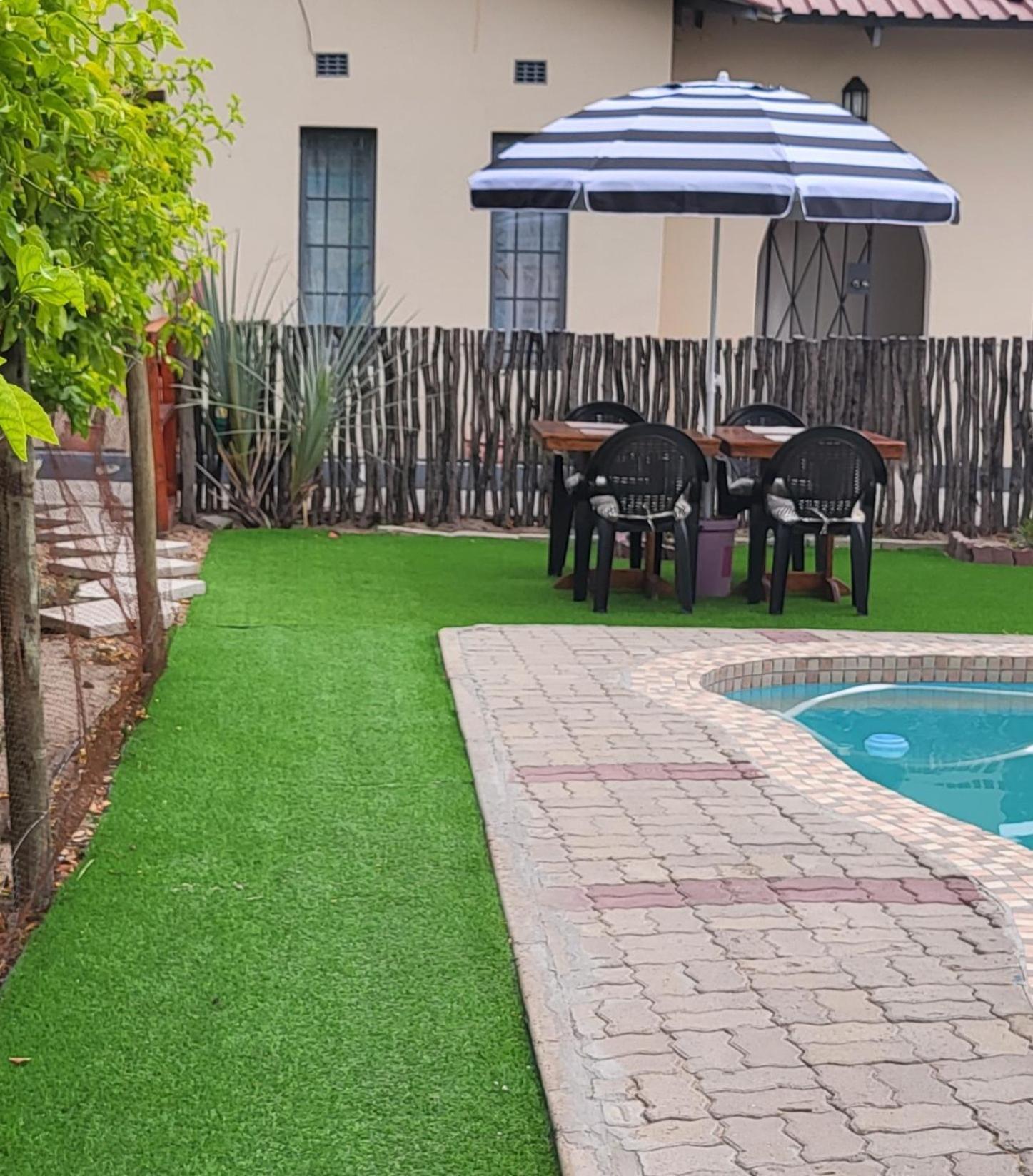 Maun Luxury Oasis Apartment ภายนอก รูปภาพ